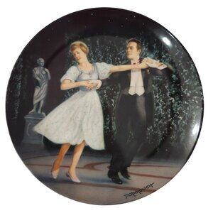 Vintage The Sound of Music Laendler Collector’s Plate 1987 Edwin M Knowles